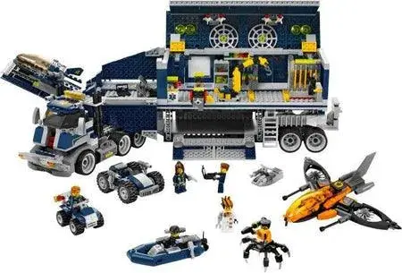 LEGO Agents Mobile Command Center Vehicle (8635)