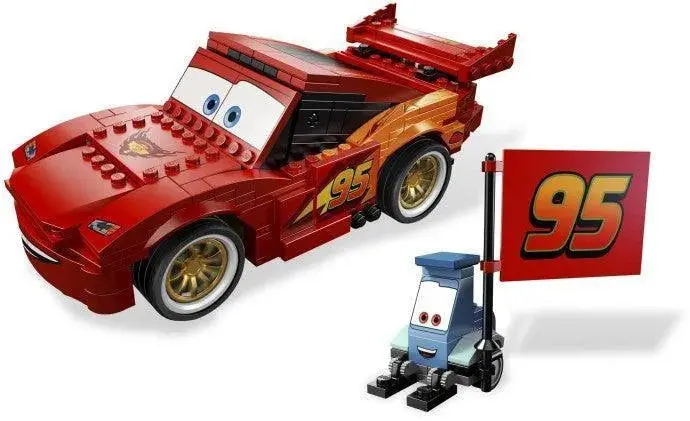 LEGO Cars Ultimate Lightning McQueen Build Set (8484)