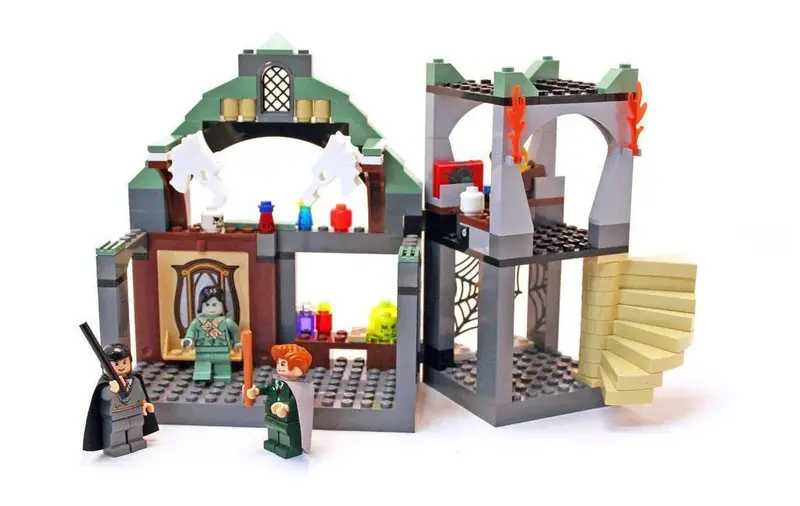 LEGO Harry Potter: Professor Lupin’s Classroom – Prisoner of Azkaban Set (1041673)