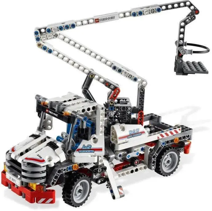 LEGO Technic Bucket Truck (Set 8071)