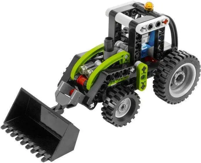 LEGO Technic Farm Tractor 8260 – Agricultural Machinery with Working Functions