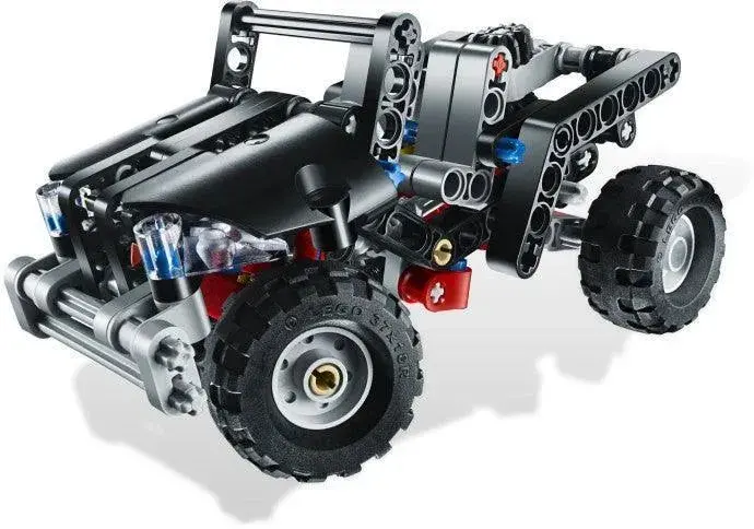 LEGO Technic Off-Roader Vehicle (Set 8066)